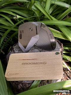 Нож-визитка Broomer ё-Knife, модель 001. EDC легкий складной нож в индивидуальной упаковке.
