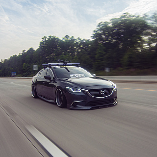 Спойлер вставка между клыками Mazda 6 (рестайлинг) / Atenza GJ (2015 - 2018)